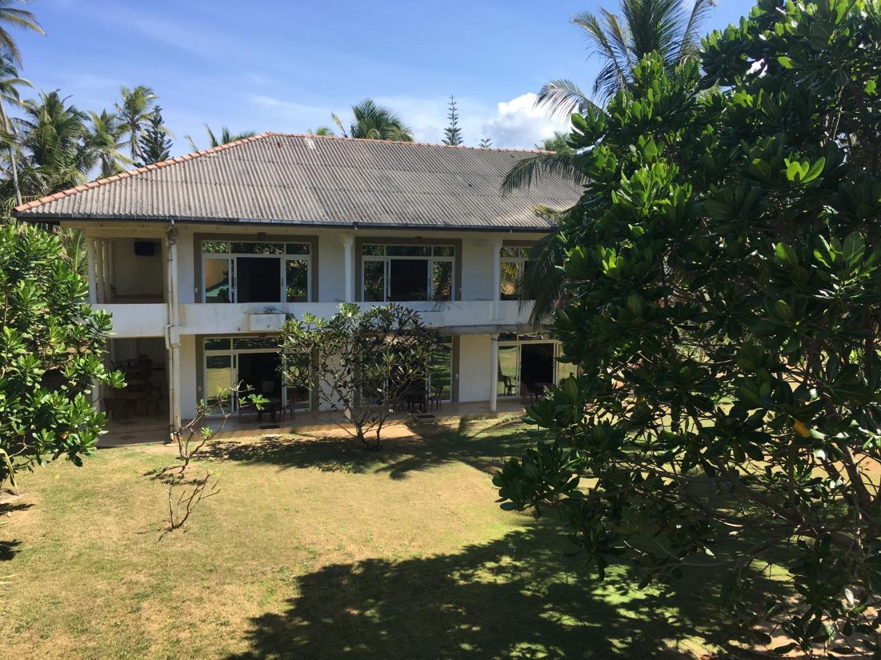 Raja Beach Hotel Balapitiya Exterior foto