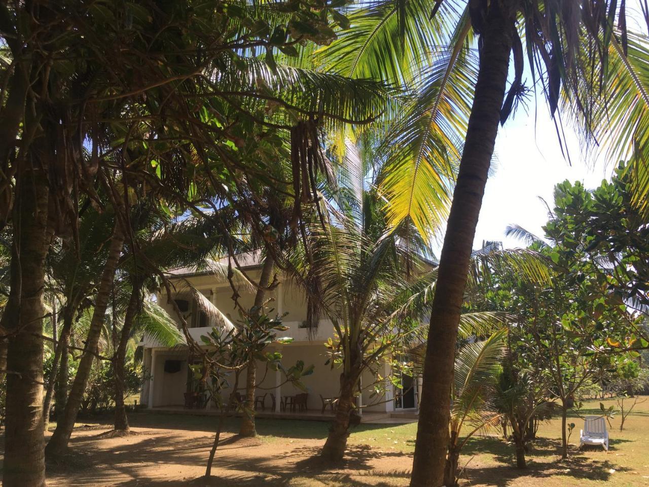 Raja Beach Hotel Balapitiya Exterior foto